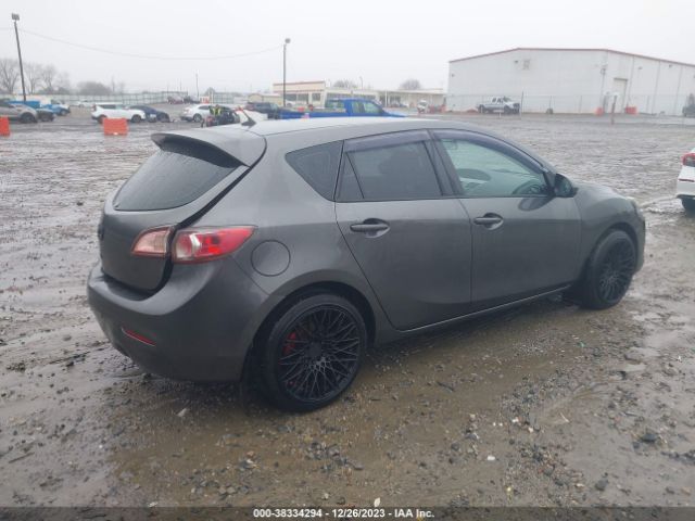 Photo 3 VIN: JM1BL1L74C1638040 - MAZDA MAZDA3 