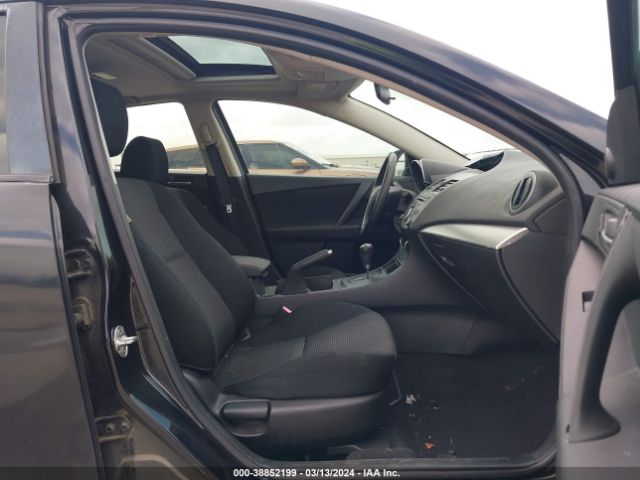 Photo 4 VIN: JM1BL1L77C1584619 - MAZDA MAZDA3 