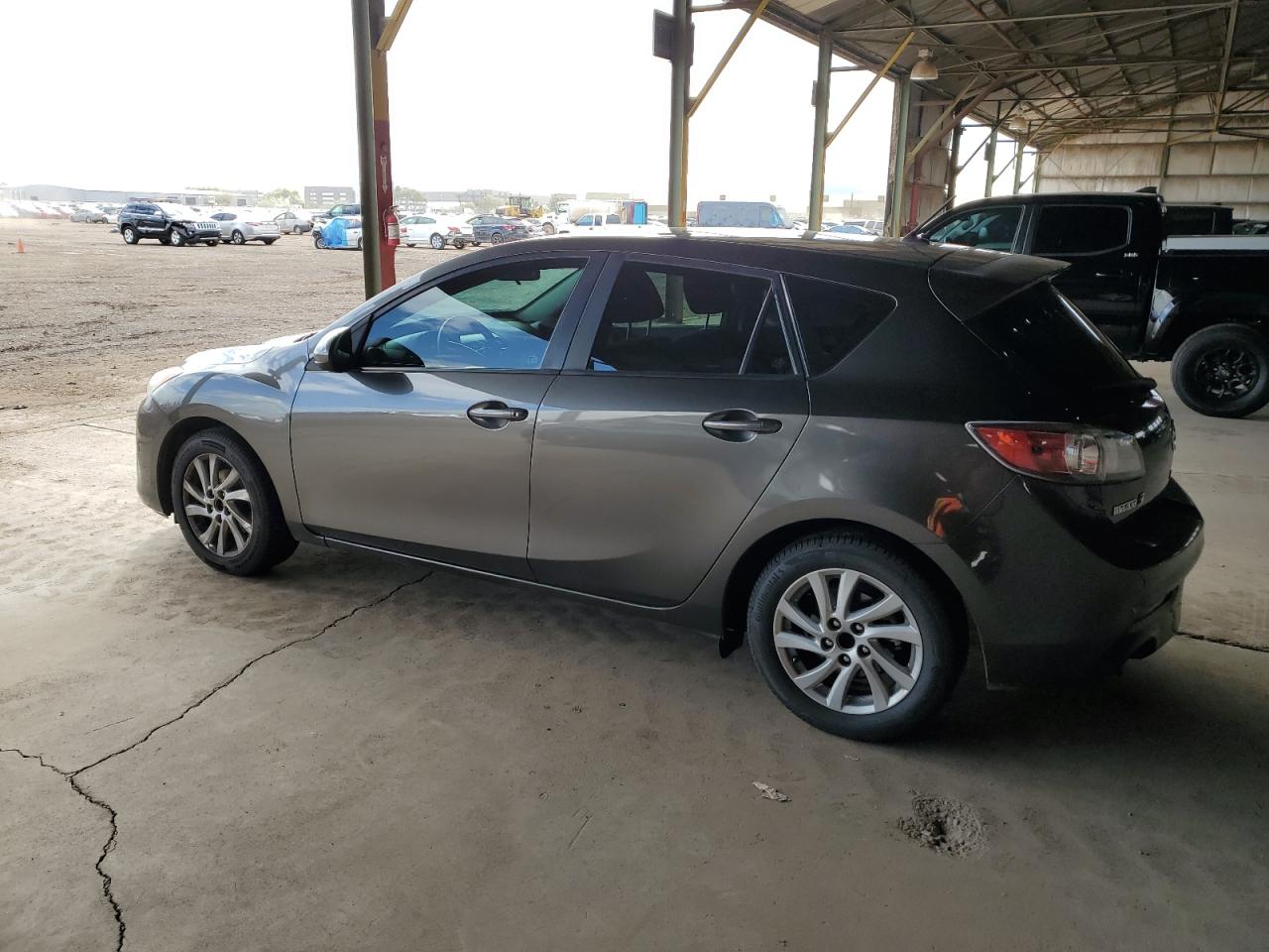 Photo 1 VIN: JM1BL1L78C1525580 - MAZDA 3 