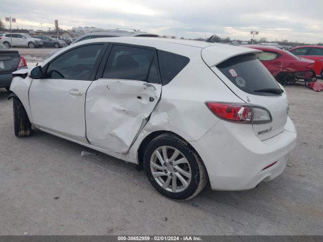 Photo 2 VIN: JM1BL1L7XC1526147 - MAZDA 3 