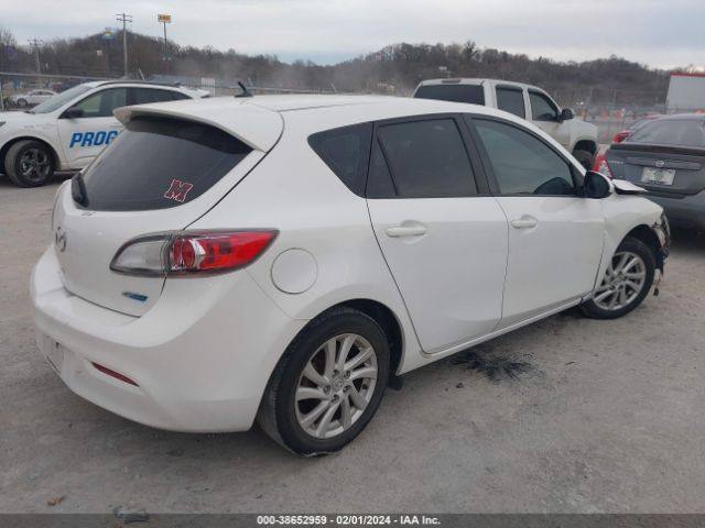 Photo 3 VIN: JM1BL1L7XC1526147 - MAZDA 3 