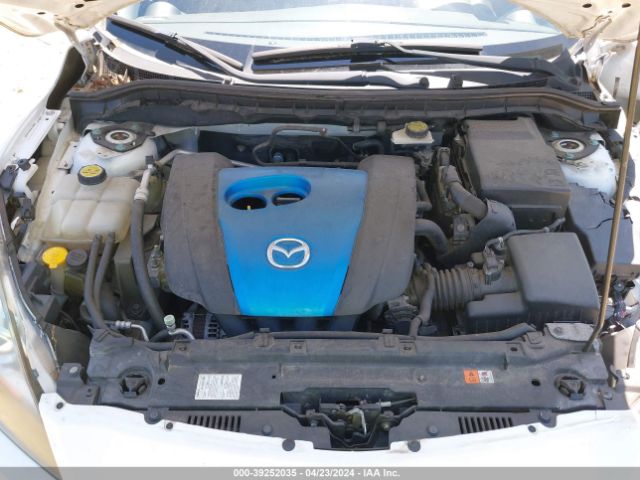 Photo 9 VIN: JM1BL1L7XD1783312 - MAZDA MAZDA3 