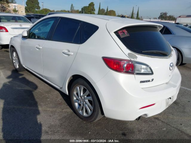 Photo 2 VIN: JM1BL1L81C1548983 - MAZDA MAZDA3 