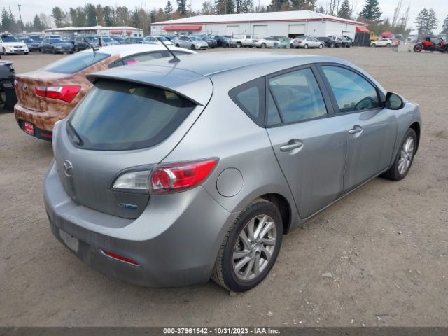 Photo 3 VIN: JM1BL1L82C1554047 - MAZDA MAZDA3 