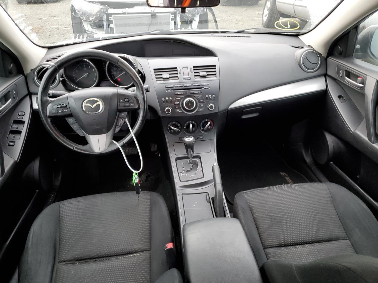 Photo 7 VIN: JM1BL1L83C1676352 - MAZDA 3 