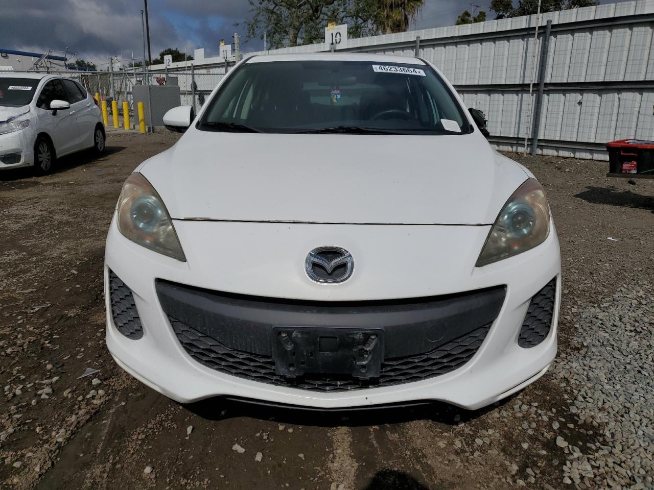 Photo 4 VIN: JM1BL1L84C1631825 - MAZDA 3 