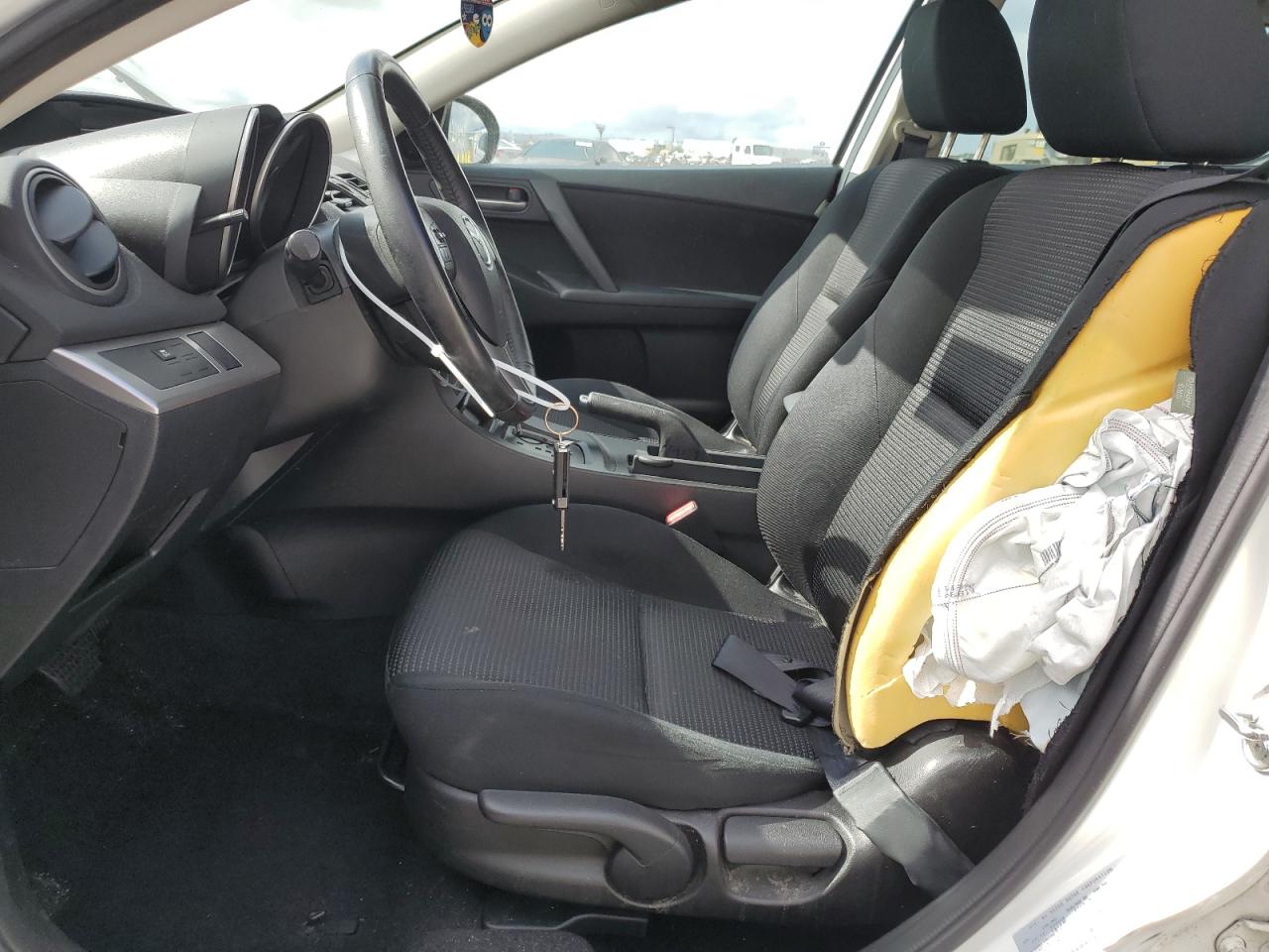 Photo 6 VIN: JM1BL1L84C1631825 - MAZDA 3 