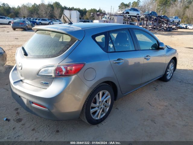 Photo 3 VIN: JM1BL1L84C1684136 - MAZDA MAZDA3 