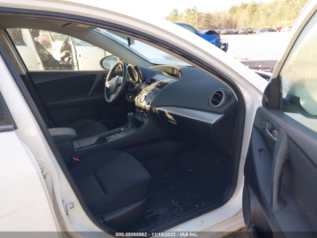 Photo 4 VIN: JM1BL1L86C1671422 - MAZDA MAZDA3 