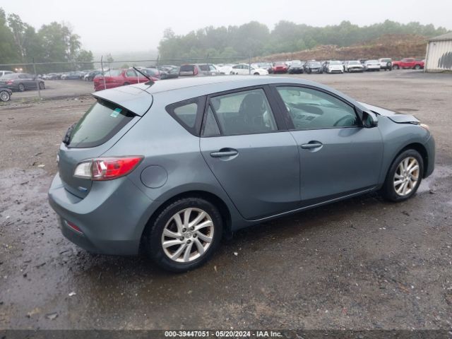 Photo 3 VIN: JM1BL1L86C1684381 - MAZDA MAZDA3 