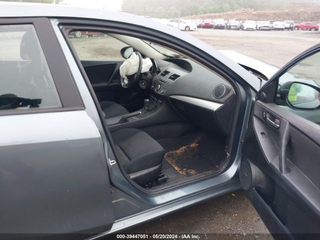 Photo 4 VIN: JM1BL1L86C1684381 - MAZDA MAZDA3 