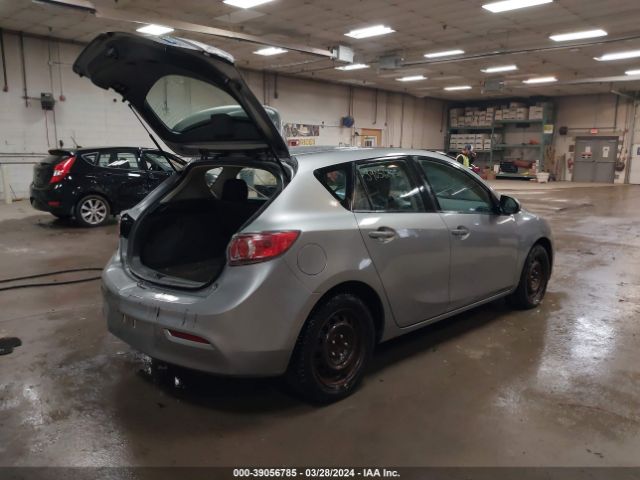 Photo 3 VIN: JM1BL1L86D1708549 - MAZDA MAZDA3 