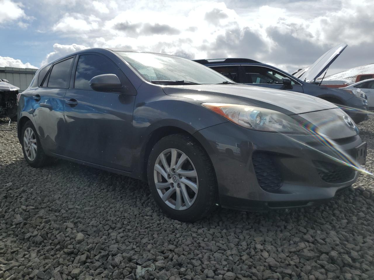 Photo 3 VIN: JM1BL1L88C1654329 - MAZDA 3 