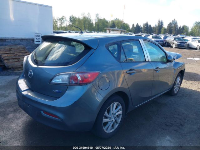 Photo 3 VIN: JM1BL1L89C1662925 - MAZDA MAZDA3 