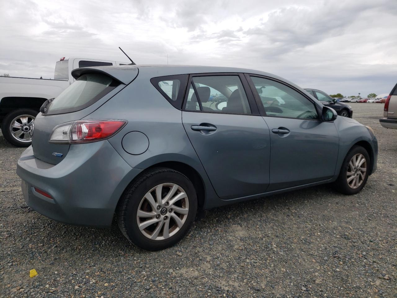 Photo 2 VIN: JM1BL1LP1D1795932 - MAZDA 3 