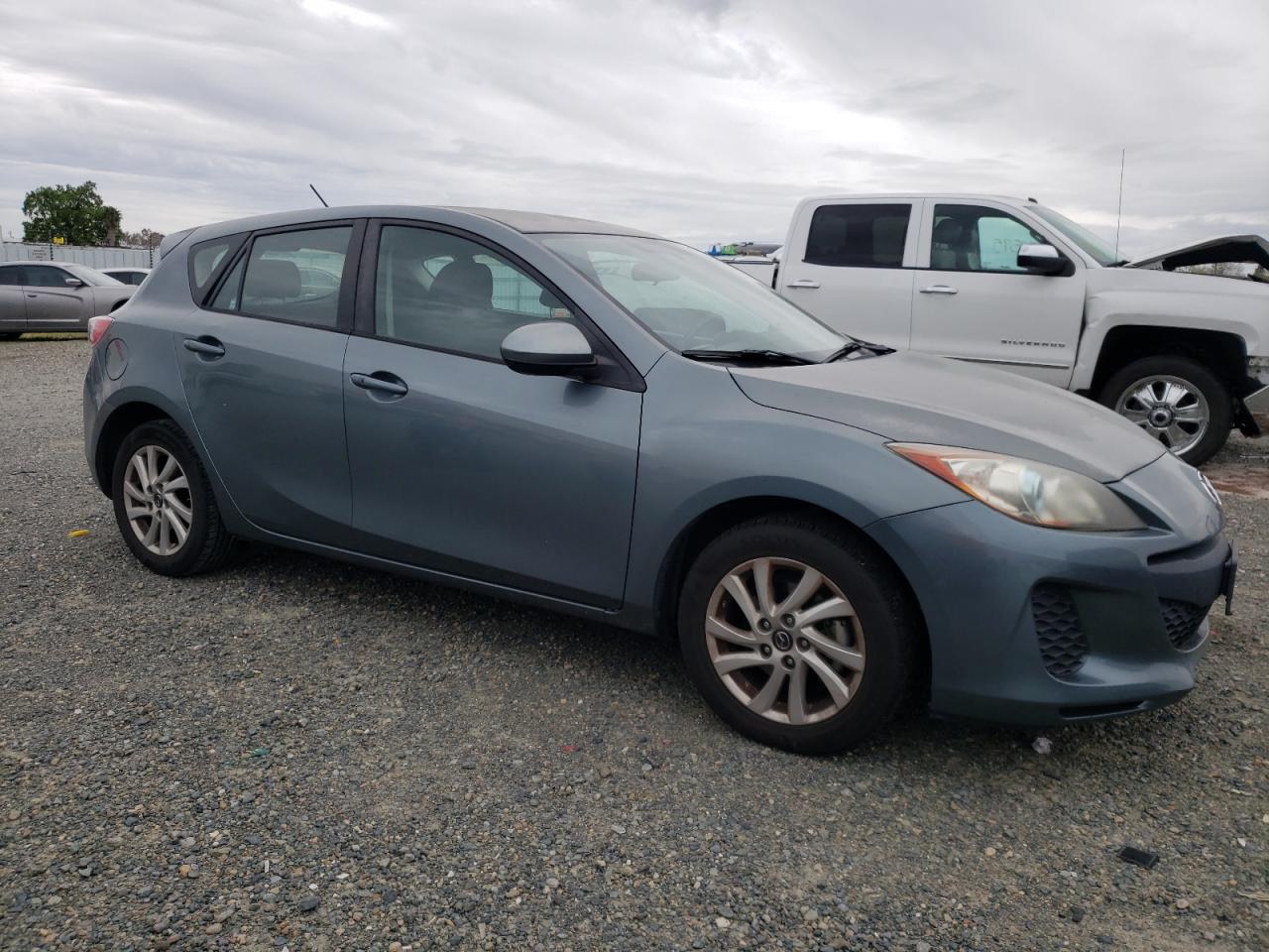 Photo 3 VIN: JM1BL1LP1D1795932 - MAZDA 3 