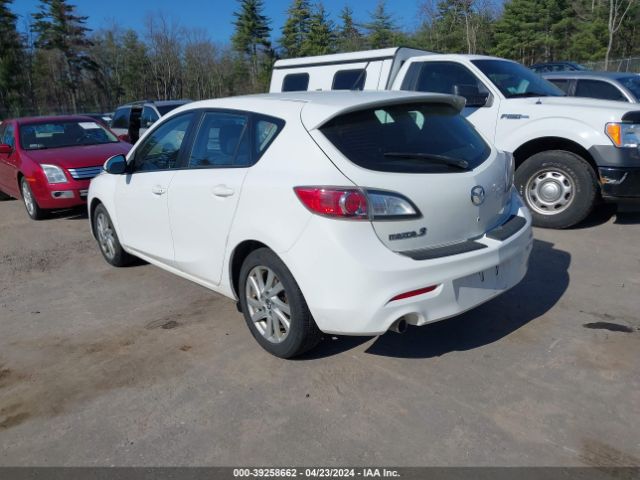 Photo 2 VIN: JM1BL1LP3D1820717 - MAZDA MAZDA3 