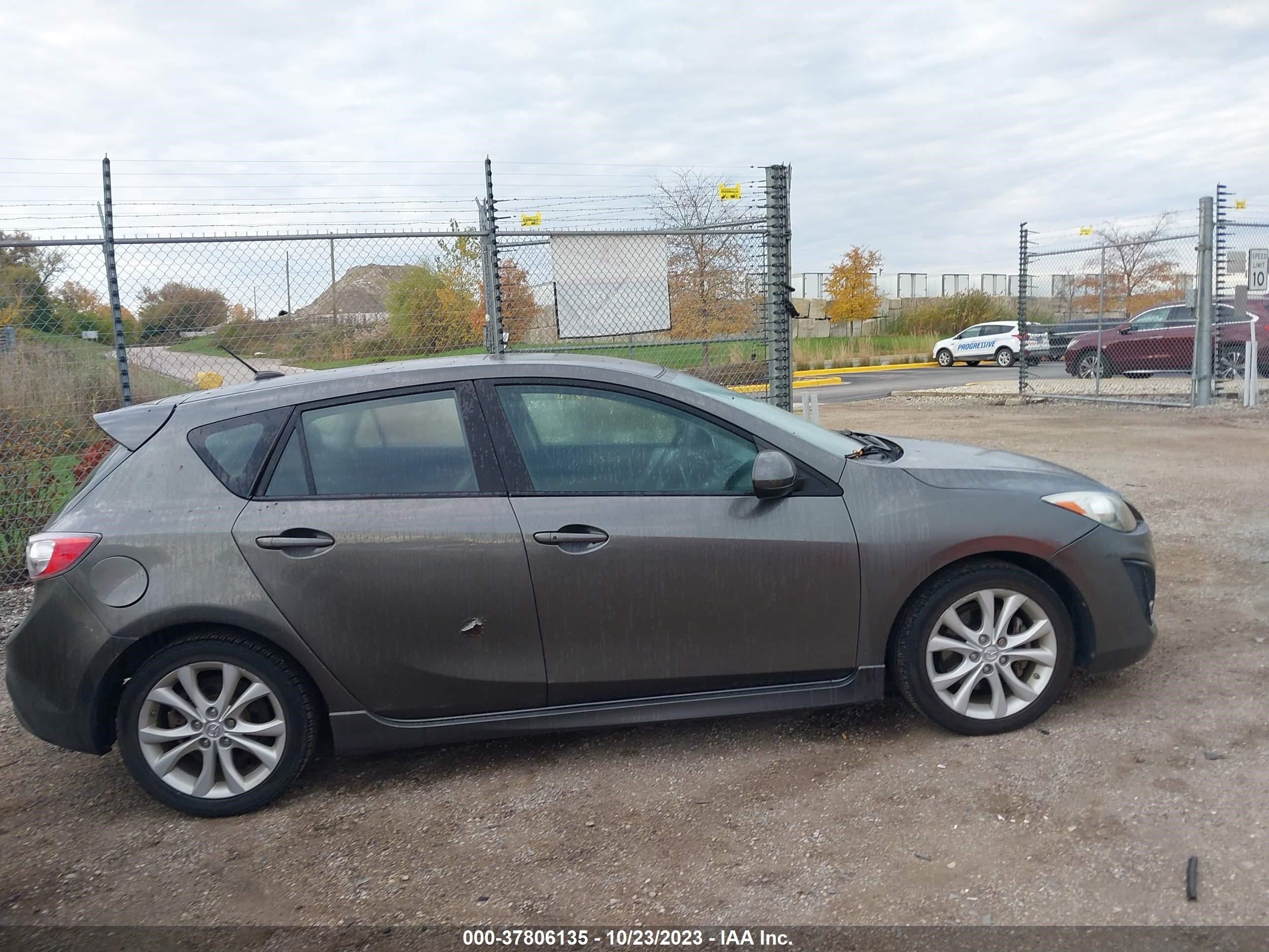 Photo 12 VIN: JM1BL1M50B1417174 - MAZDA 3 