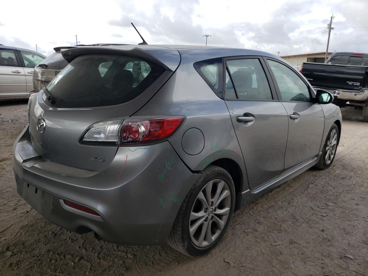 Photo 2 VIN: JM1BL1M51B1458235 - MAZDA 3 