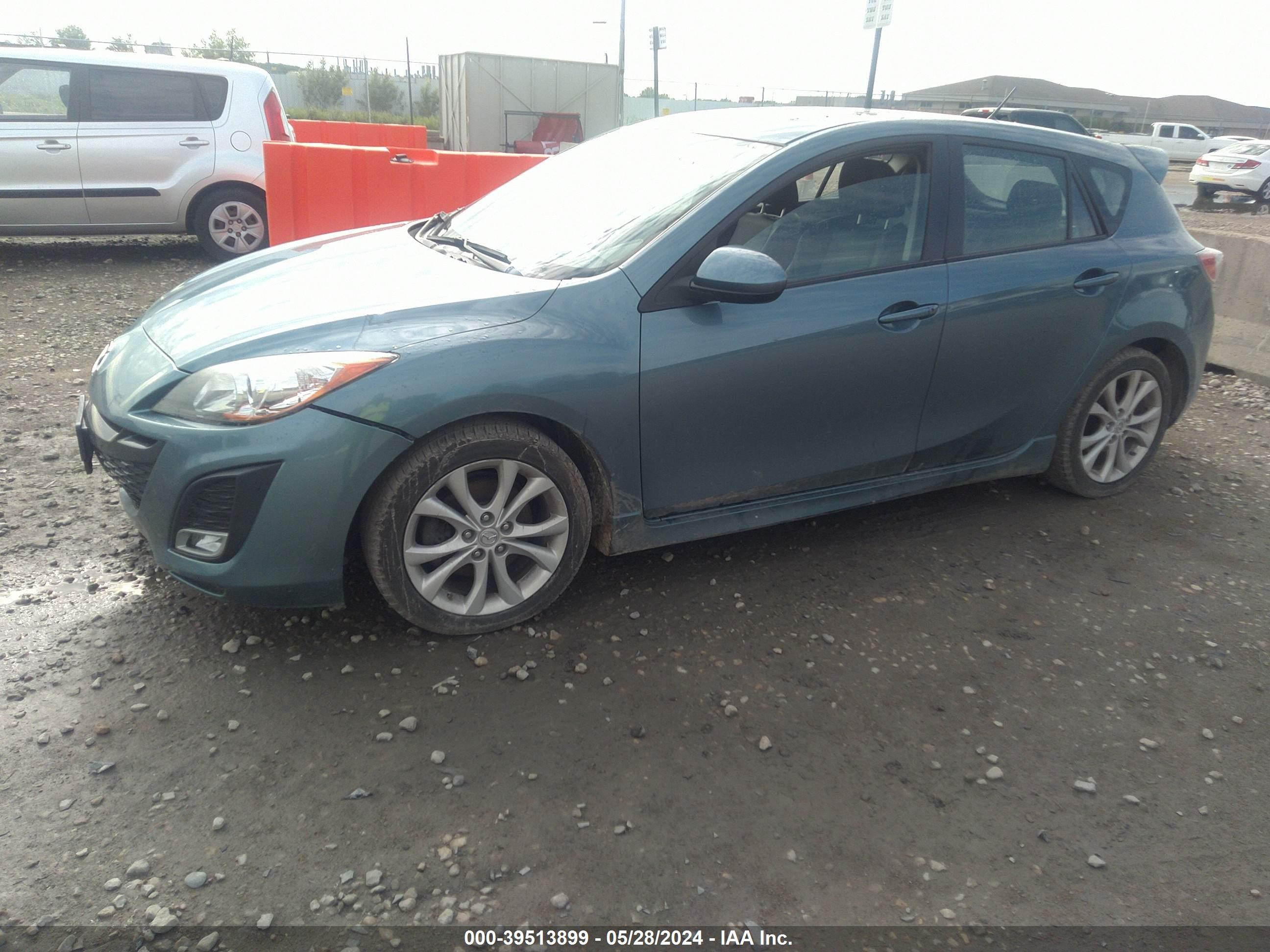 Photo 1 VIN: JM1BL1M56B1458084 - MAZDA 3 