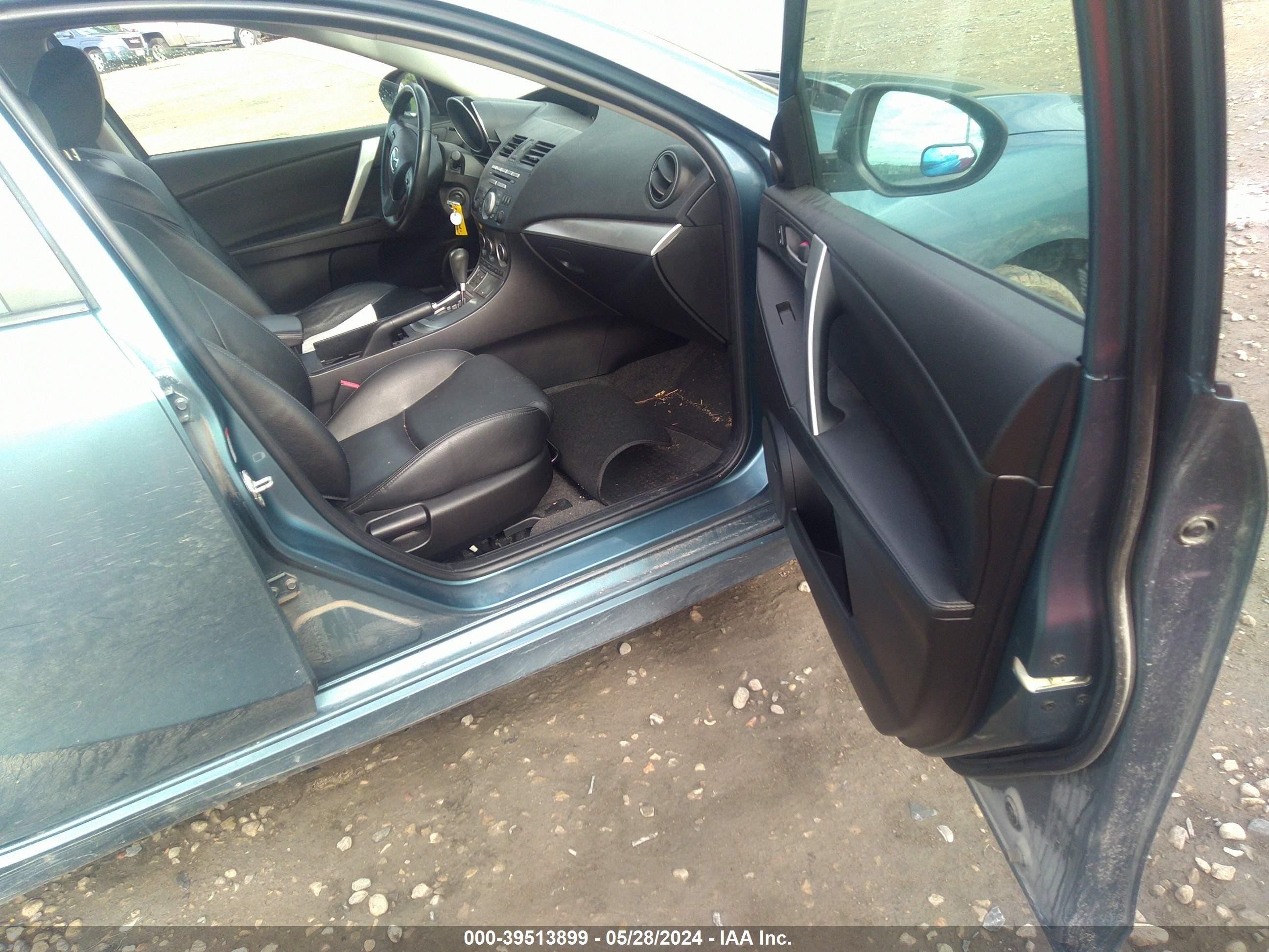 Photo 4 VIN: JM1BL1M56B1458084 - MAZDA 3 