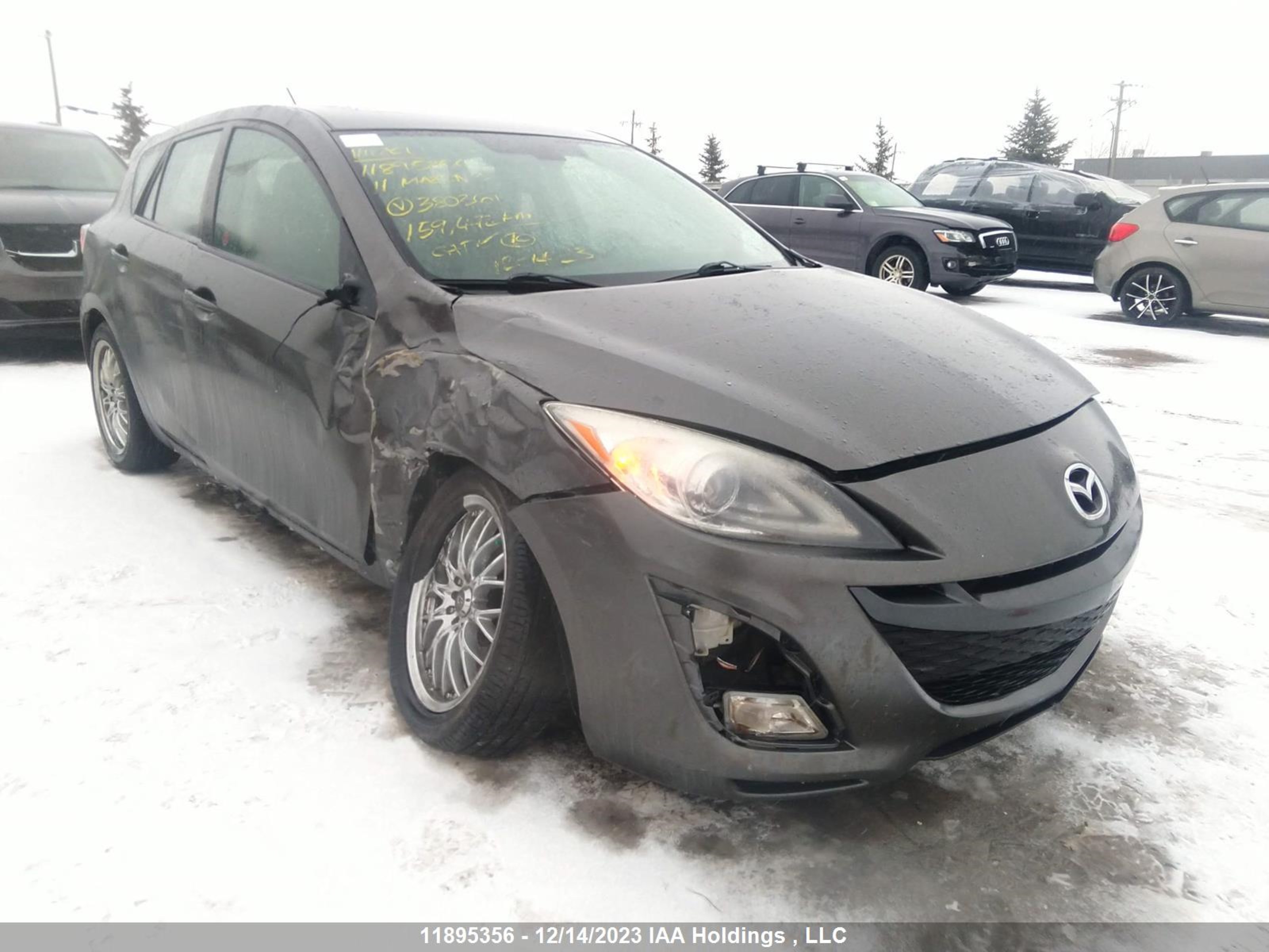 Photo 0 VIN: JM1BL1M5XB1380361 - MAZDA 3 