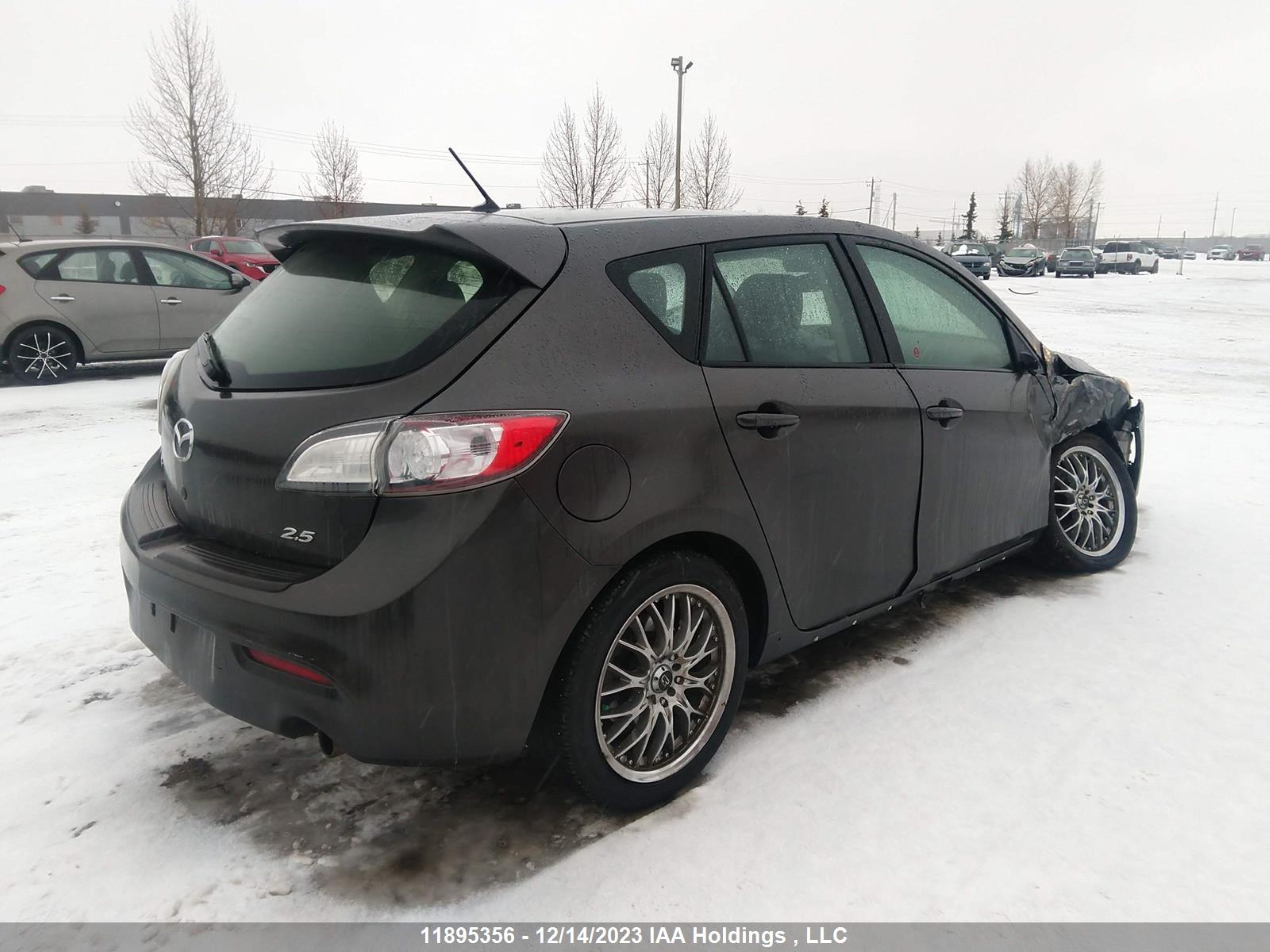 Photo 3 VIN: JM1BL1M5XB1380361 - MAZDA 3 