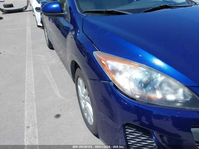 Photo 5 VIN: JM1BL1M80C1611330 - MAZDA MAZDA3 