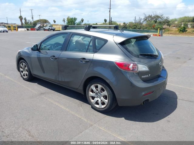 Photo 2 VIN: JM1BL1M81C1679829 - MAZDA MAZDA3 