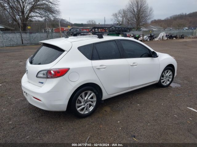 Photo 3 VIN: JM1BL1MP0D1840664 - MAZDA MAZDA3 