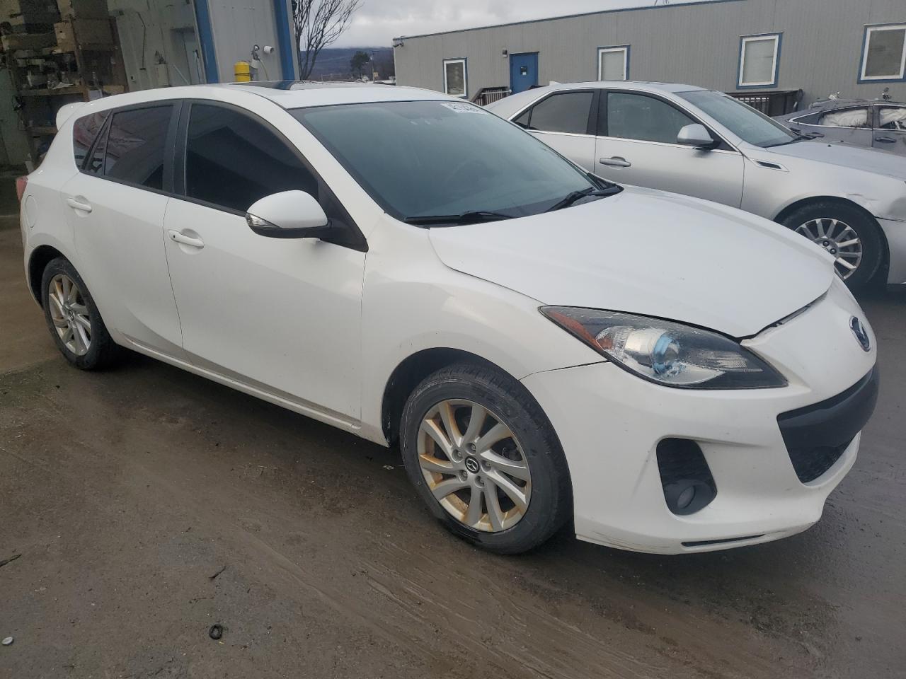 Photo 3 VIN: JM1BL1MP6D1754551 - MAZDA 3 