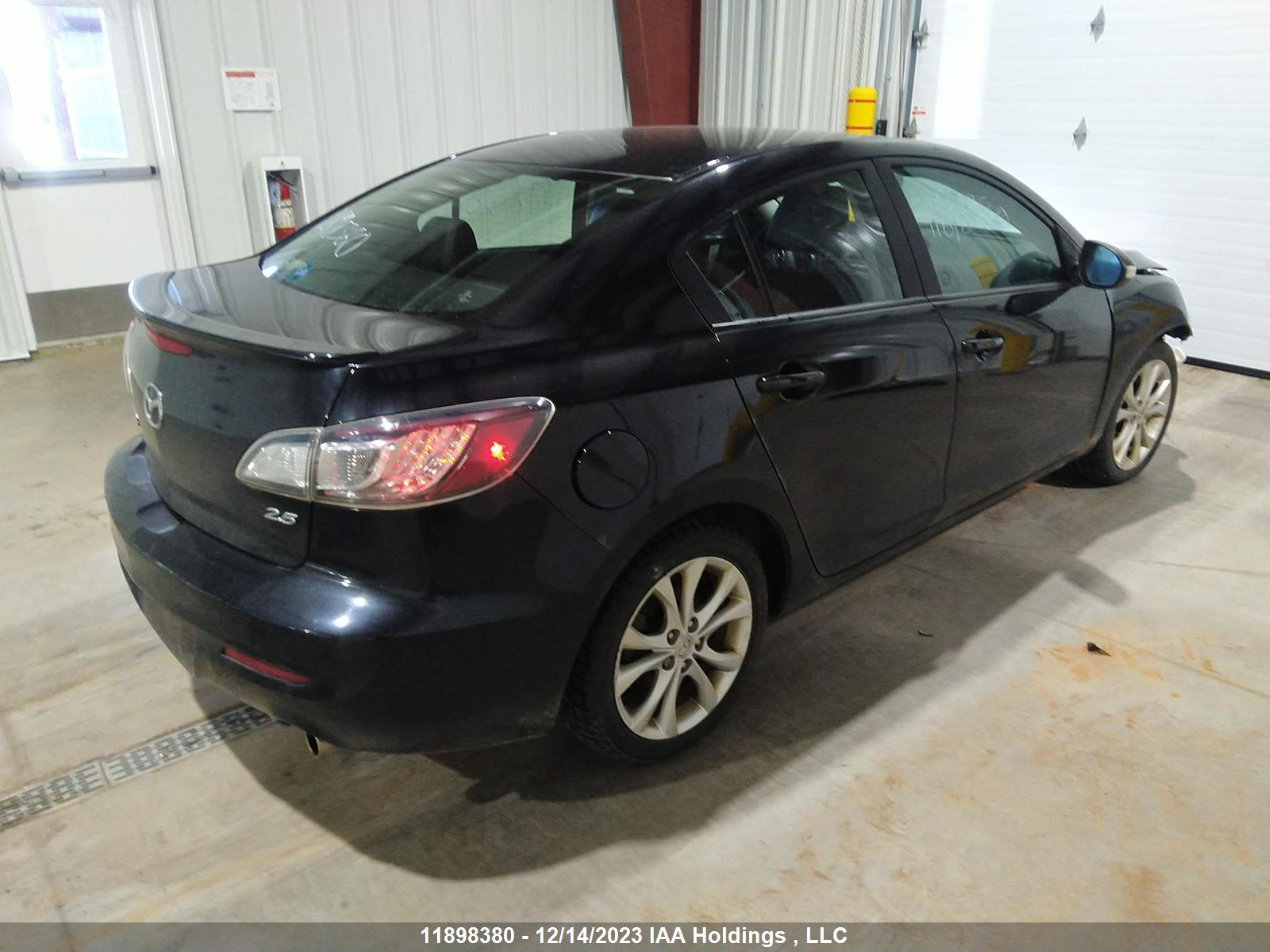 Photo 3 VIN: JM1BL1S51A1314847 - MAZDA 3 