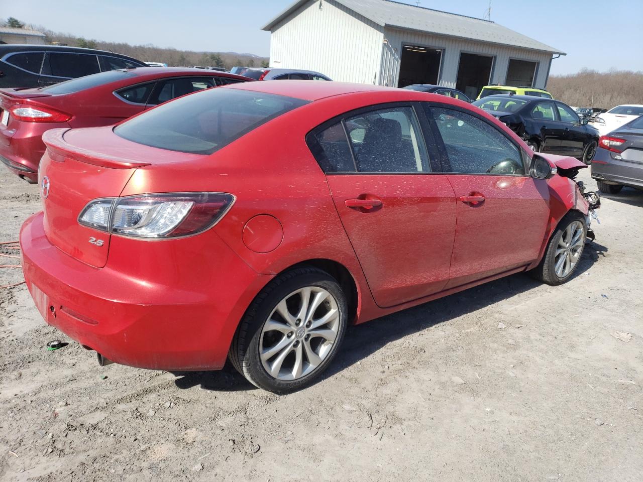 Photo 2 VIN: JM1BL1S6XA1148384 - MAZDA 3 