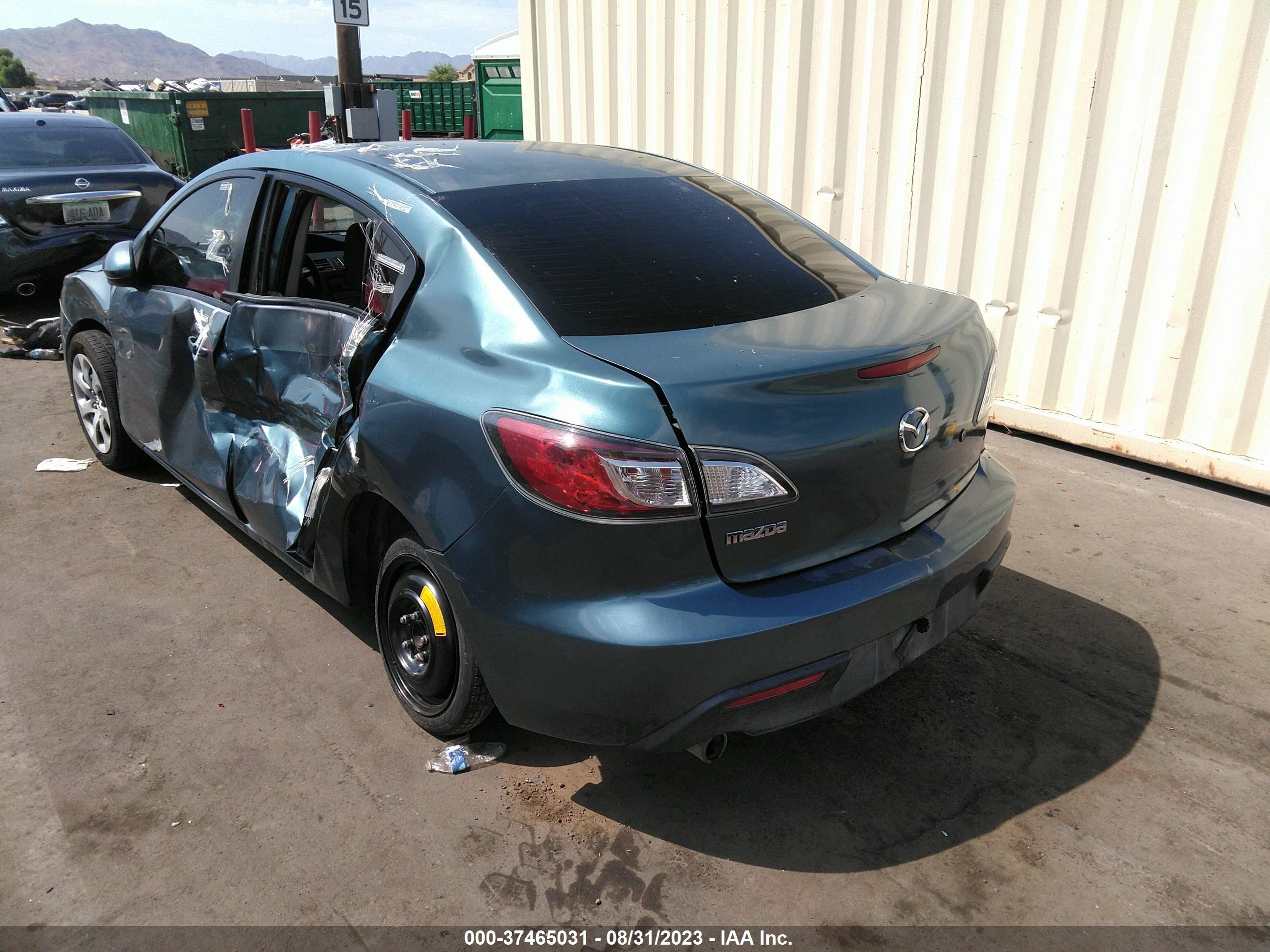 Photo 2 VIN: JM1BL1SF0A1144487 - MAZDA 3 