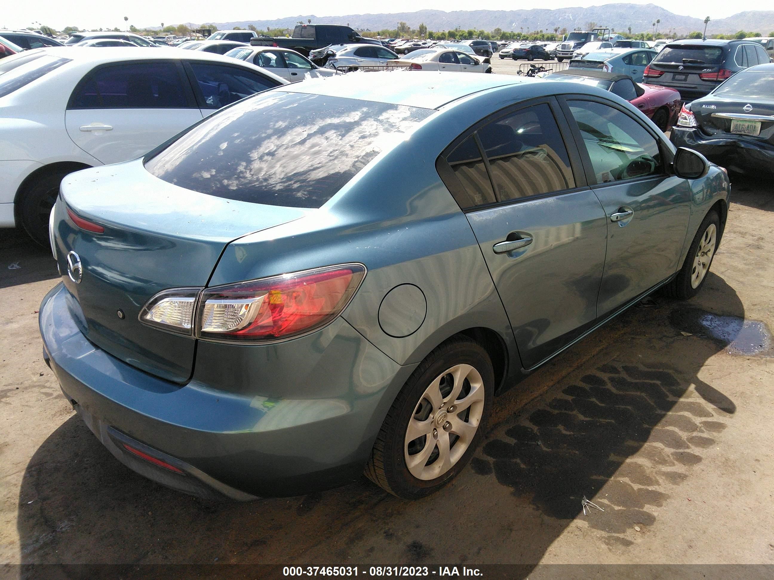 Photo 3 VIN: JM1BL1SF0A1144487 - MAZDA 3 