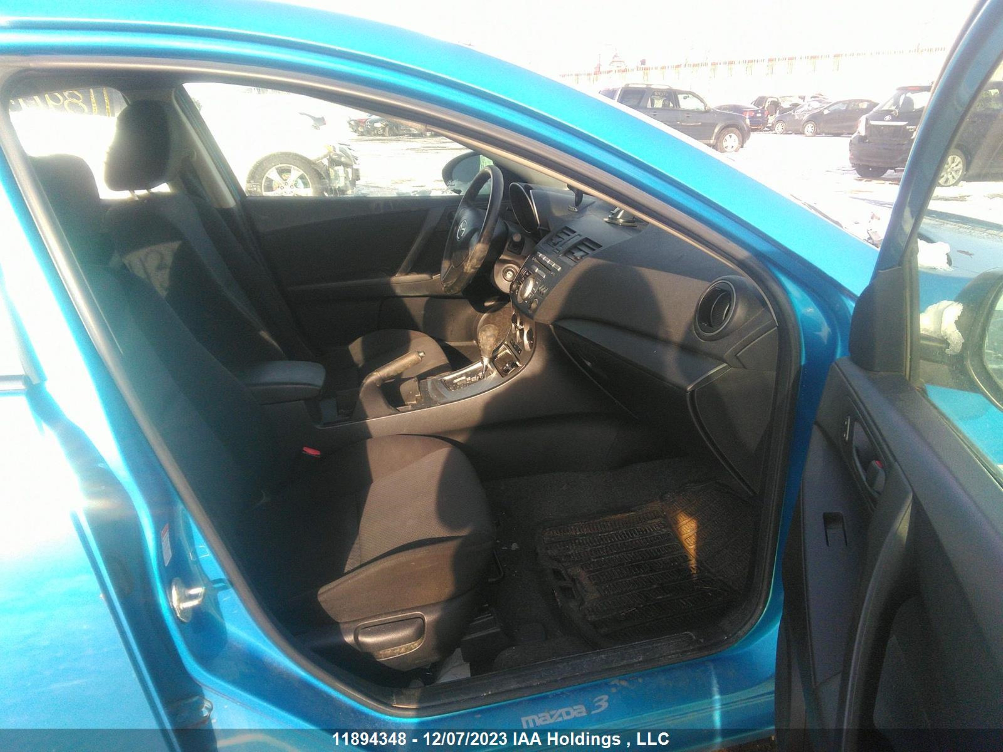 Photo 4 VIN: JM1BL1SF0A1282403 - MAZDA 3 