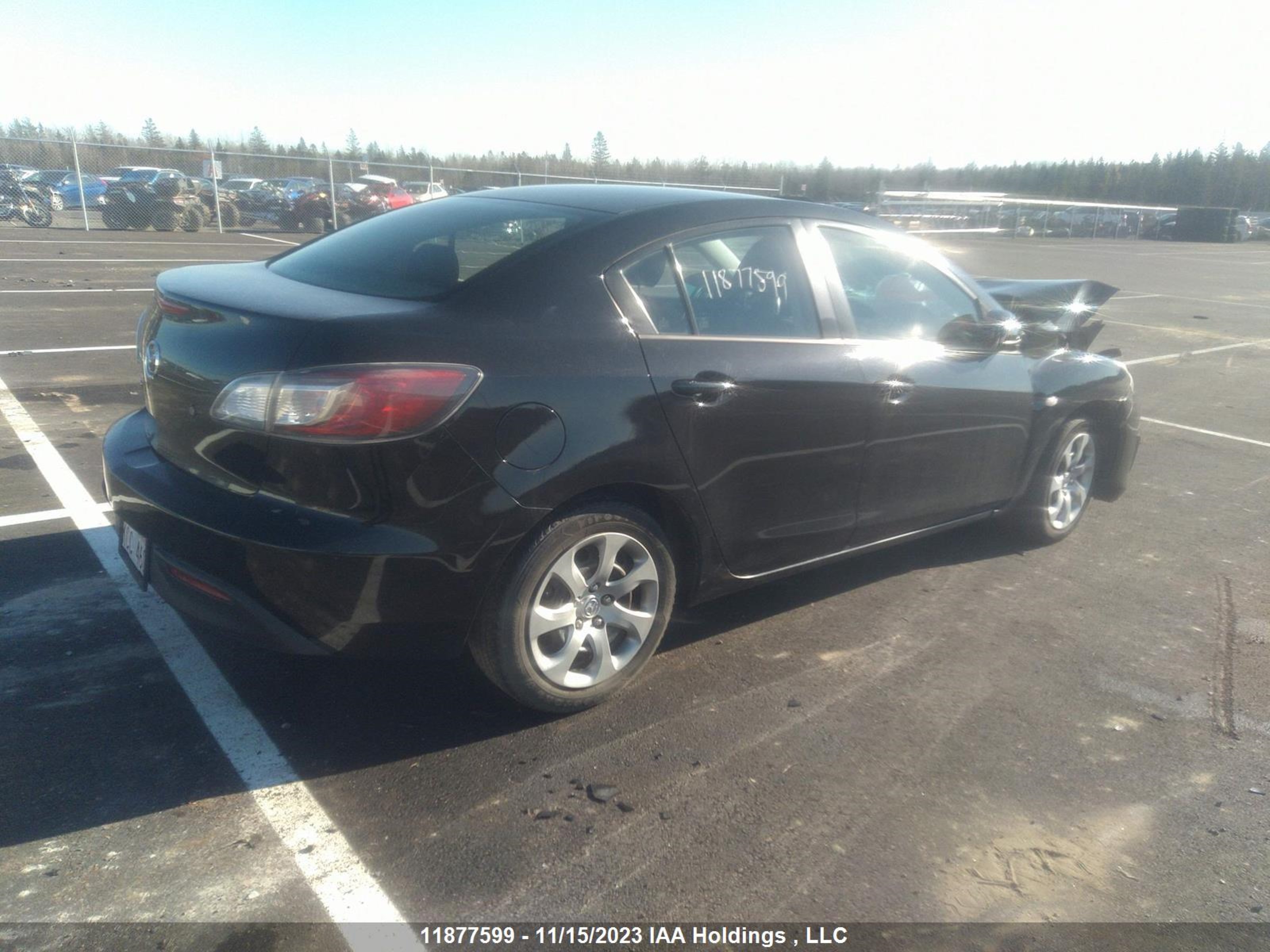 Photo 3 VIN: JM1BL1SF2A1133894 - MAZDA 3 