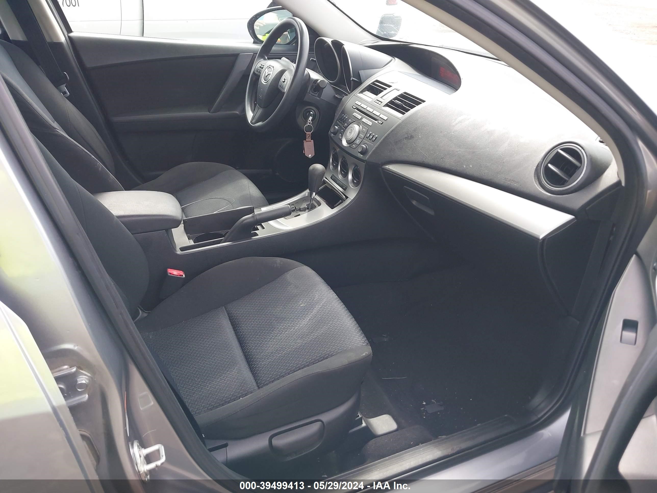 Photo 4 VIN: JM1BL1SF3A1102668 - MAZDA 3 