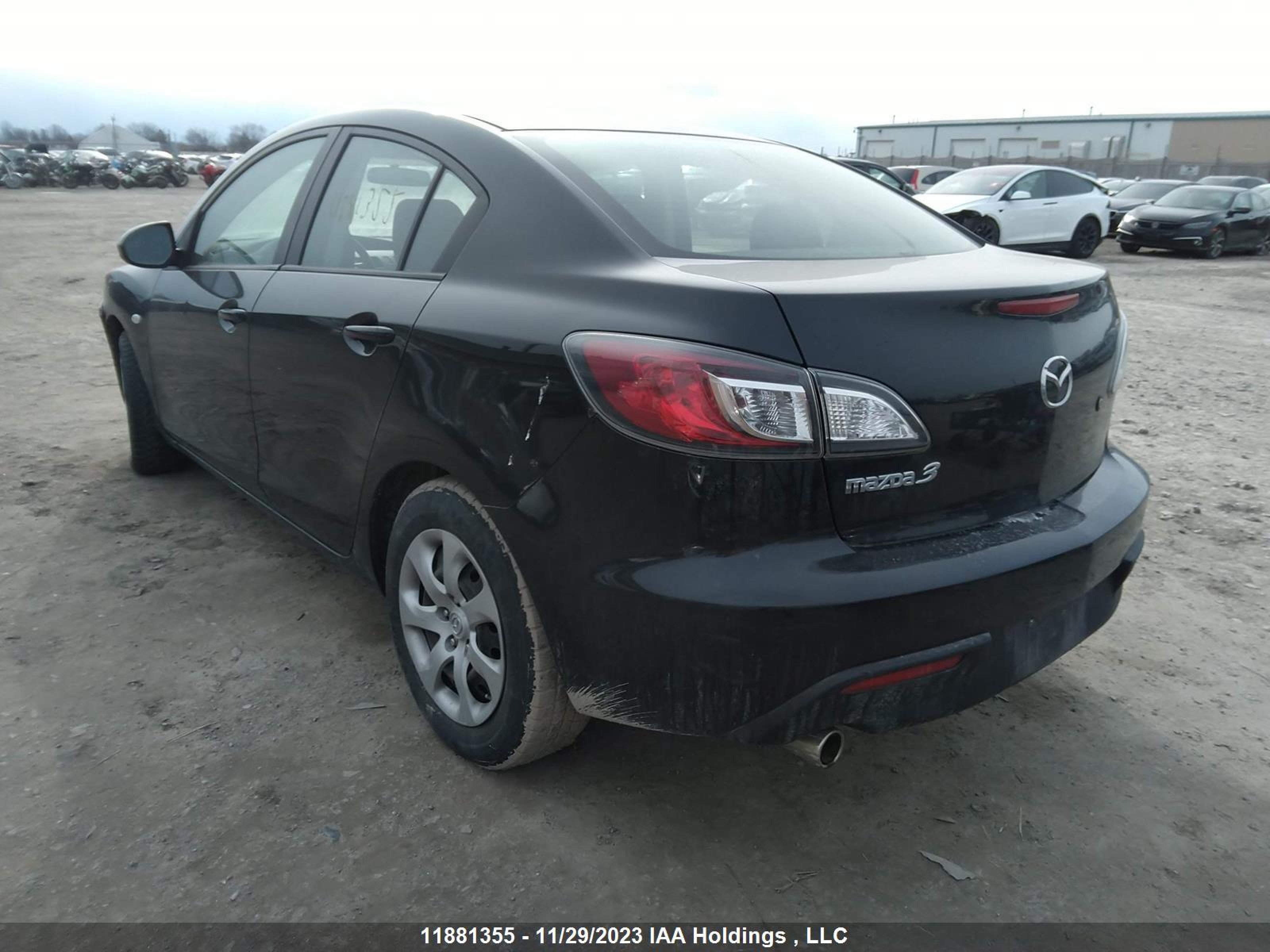 Photo 2 VIN: JM1BL1SF3A1207419 - MAZDA 3 