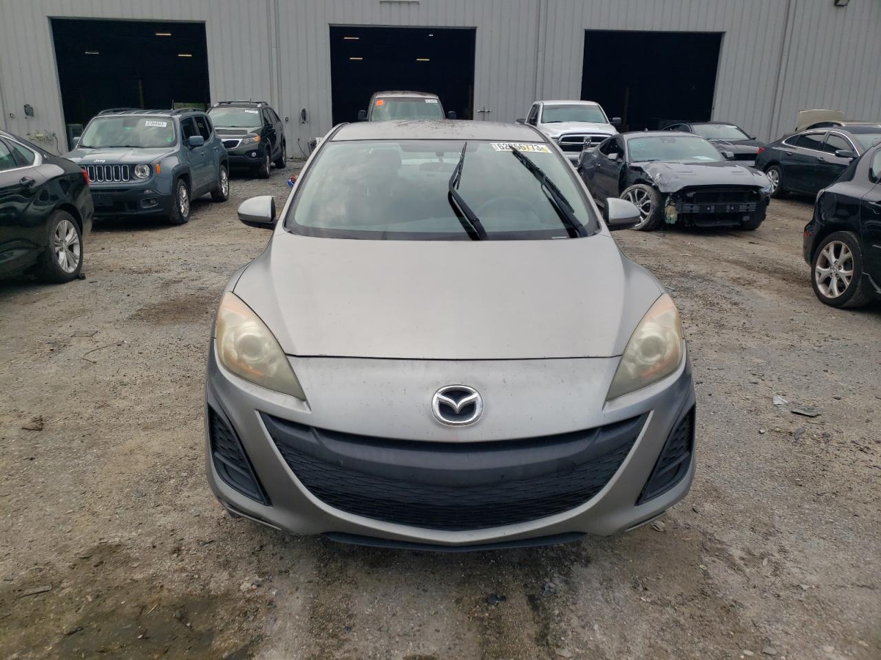 Photo 4 VIN: JM1BL1SF3A1248410 - MAZDA 3 