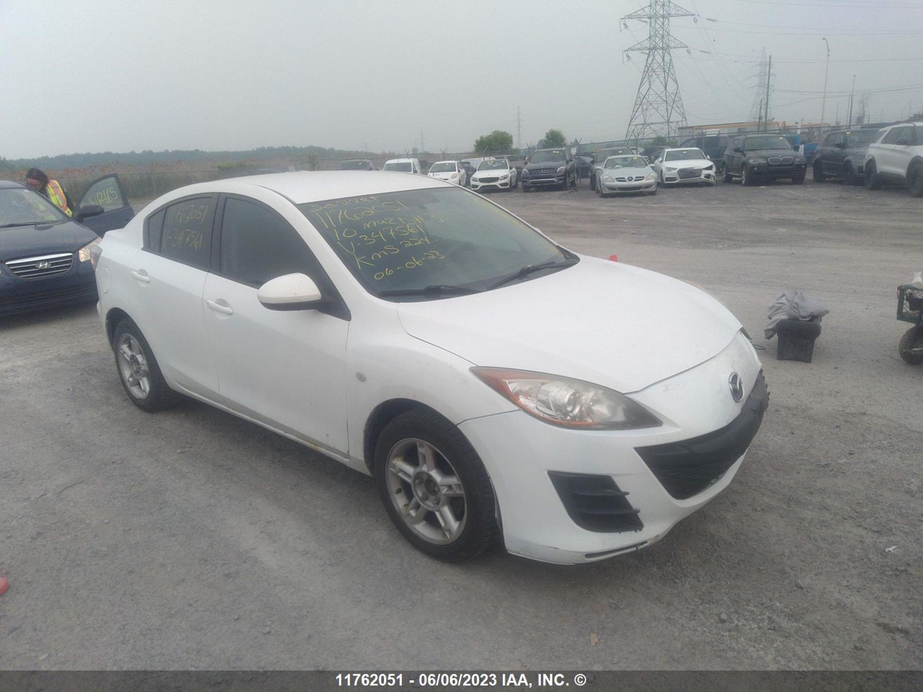 Photo 0 VIN: JM1BL1SF4A1347561 - MAZDA 3 