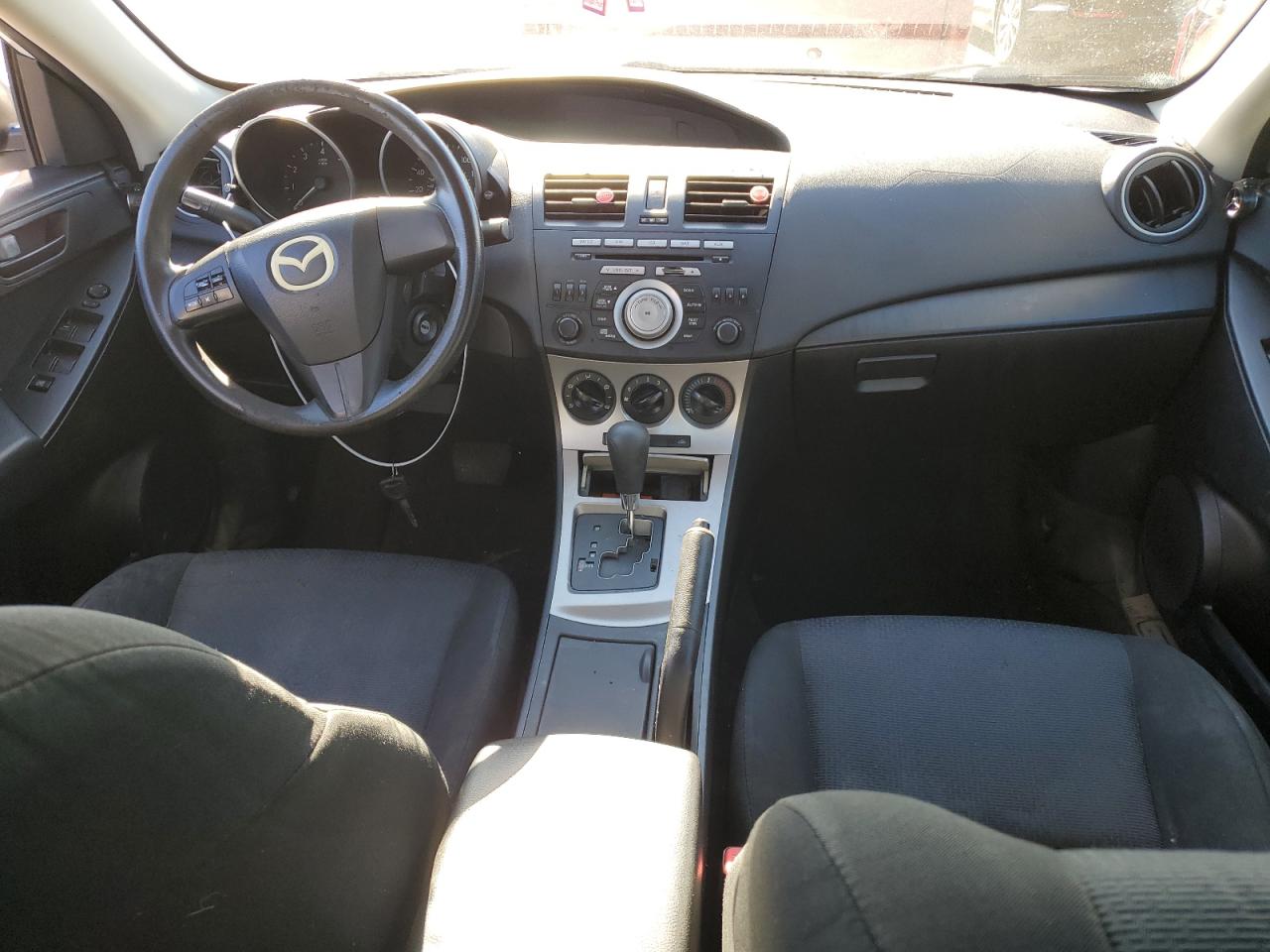 Photo 7 VIN: JM1BL1SF5A1232970 - MAZDA 3 