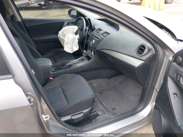 Photo 4 VIN: JM1BL1SF6A1244223 - MAZDA MAZDA3 