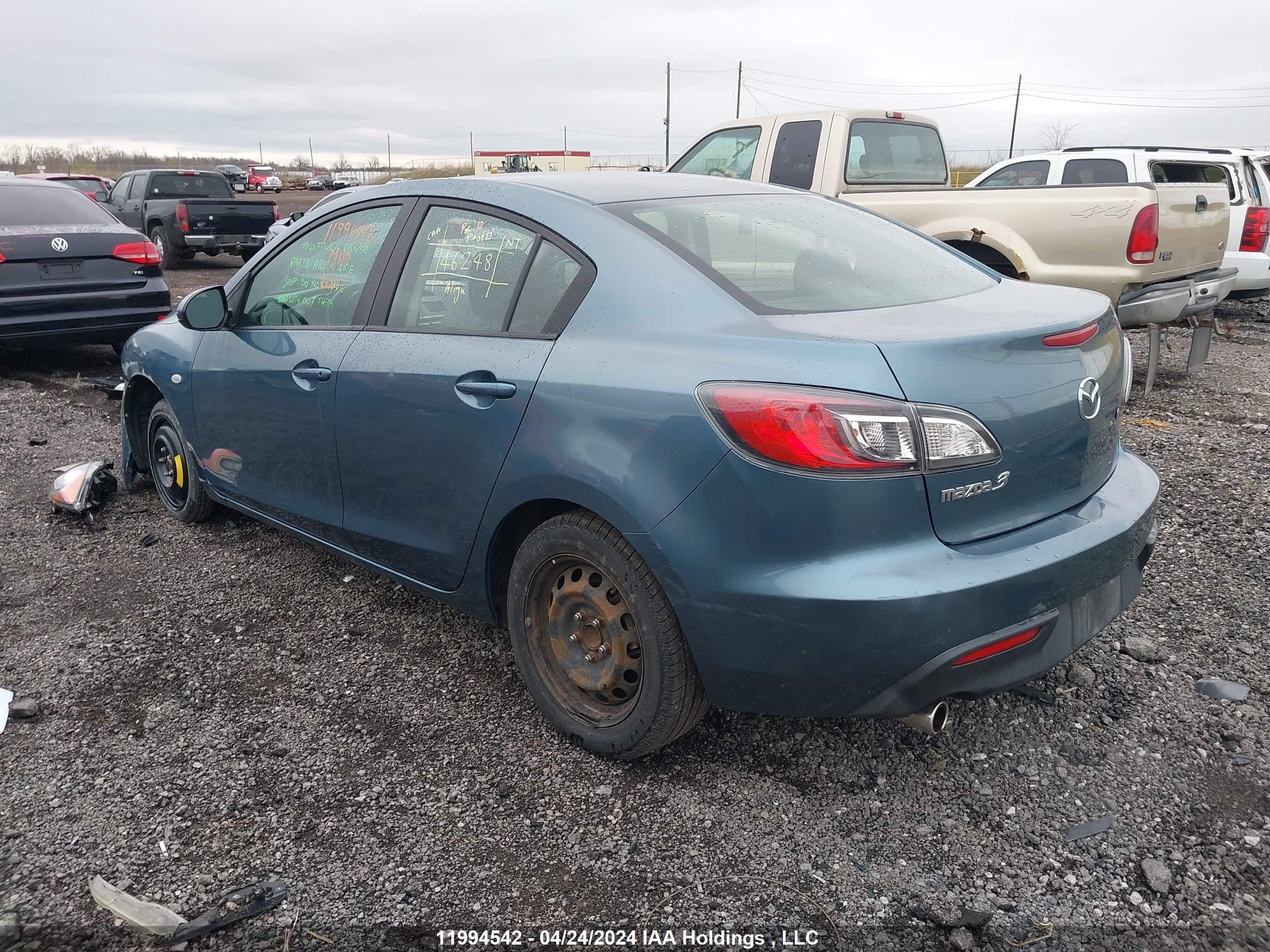 Photo 2 VIN: JM1BL1SF7A1170200 - MAZDA 3 