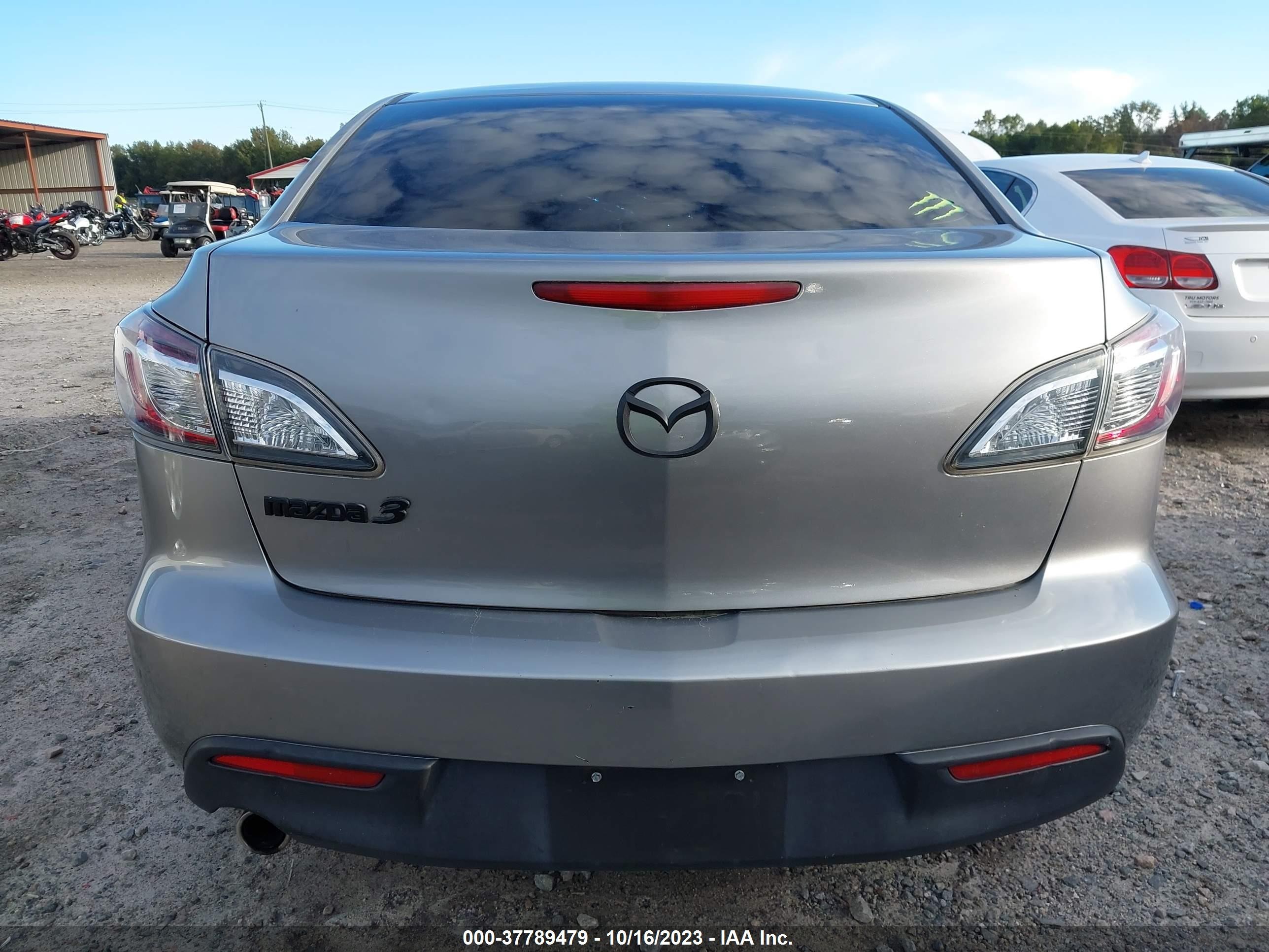 Photo 16 VIN: JM1BL1SF8A1183845 - MAZDA 3 