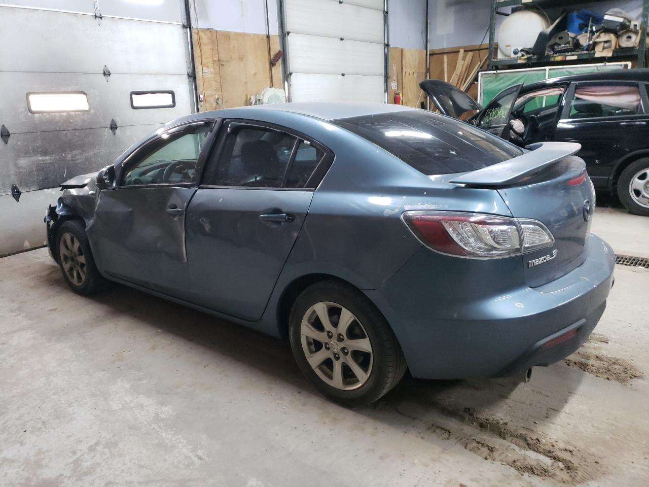 Photo 1 VIN: JM1BL1SF8A1255031 - MAZDA 3 