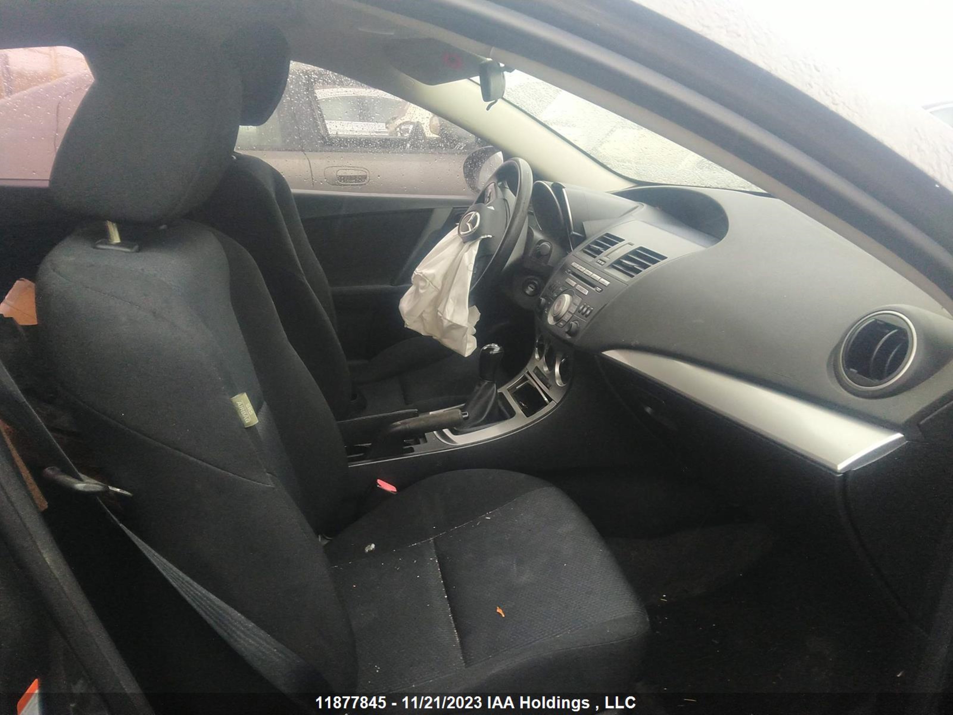 Photo 4 VIN: JM1BL1SF9A1306021 - MAZDA 3 