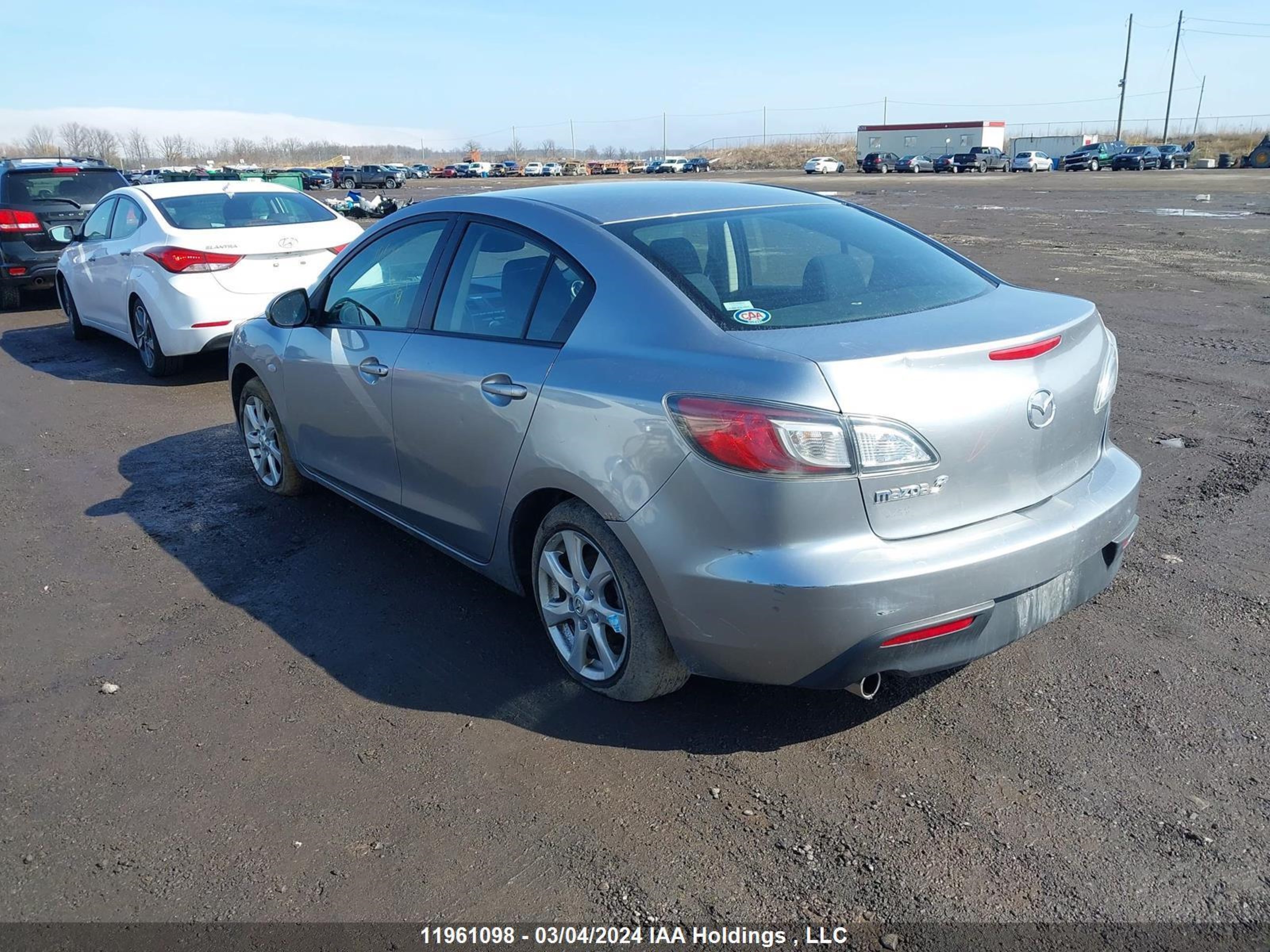 Photo 2 VIN: JM1BL1SFXA1121394 - MAZDA 3 