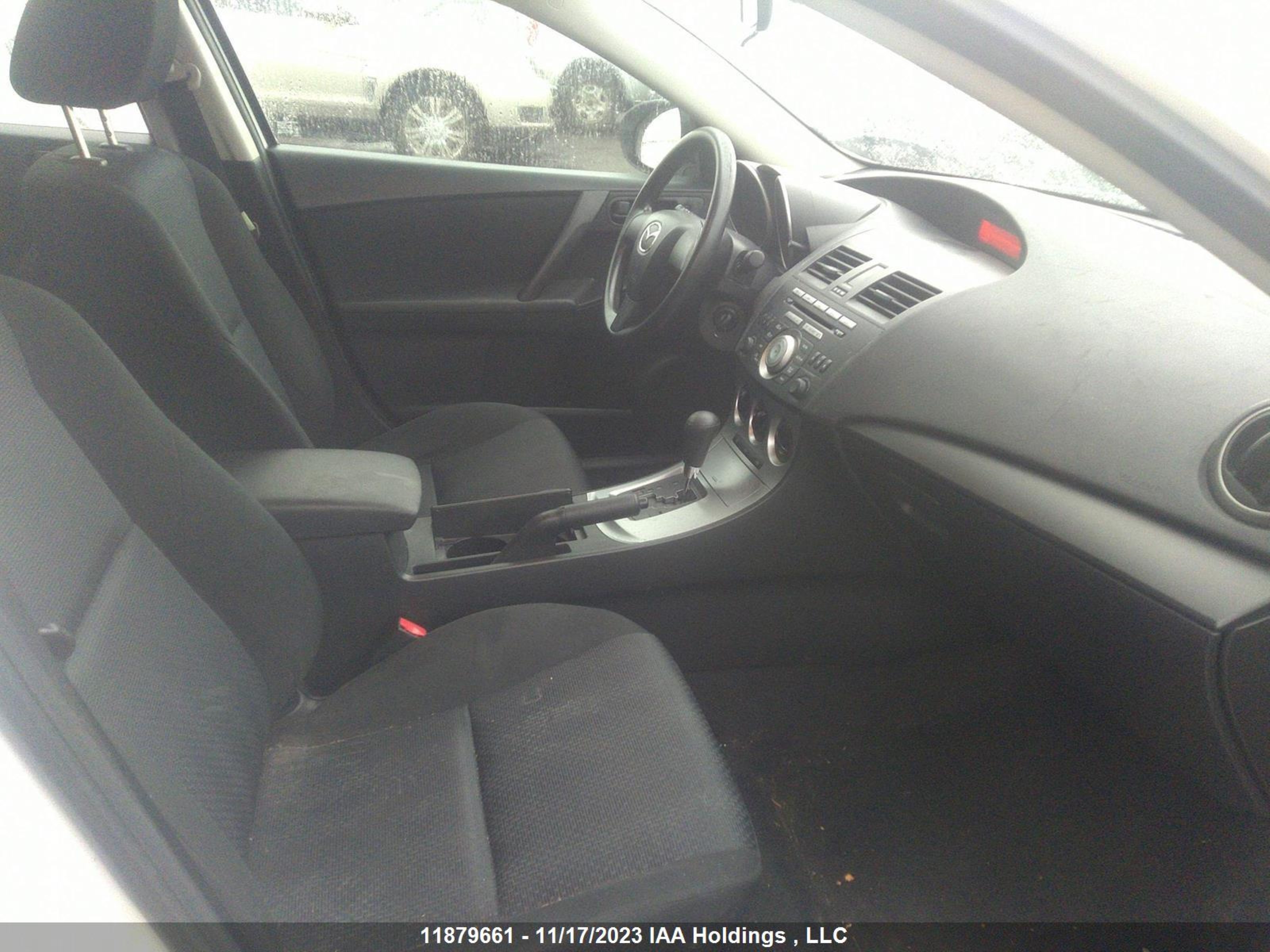 Photo 4 VIN: JM1BL1SFXA1137949 - MAZDA 3 