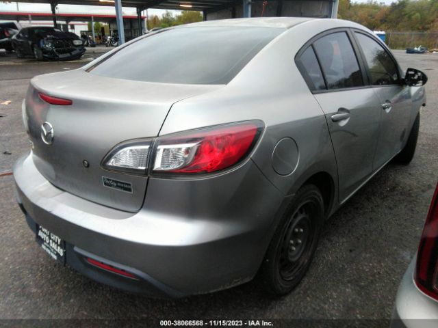 Photo 3 VIN: JM1BL1SFXA1276916 - MAZDA MAZDA3 